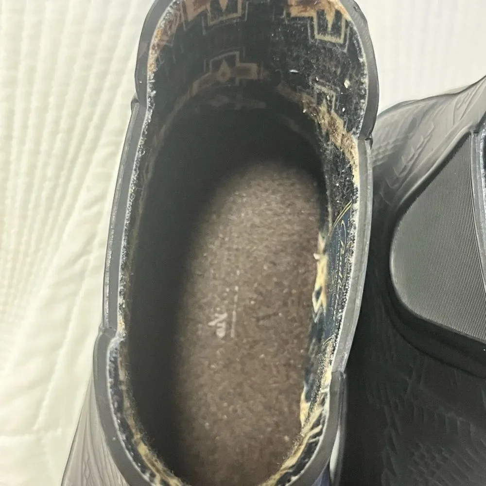 Pendleton Embossed Chelsea Rain Boots (Size 7)